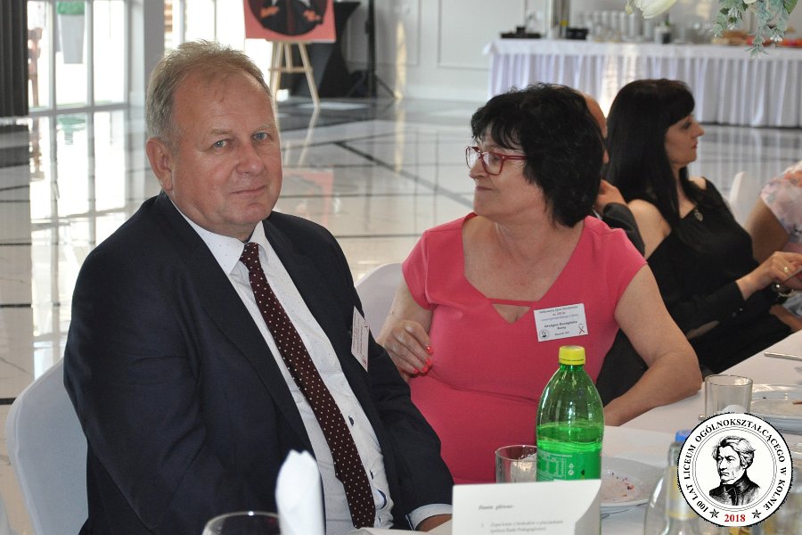 246 Przy biesiadnym stole.jpg